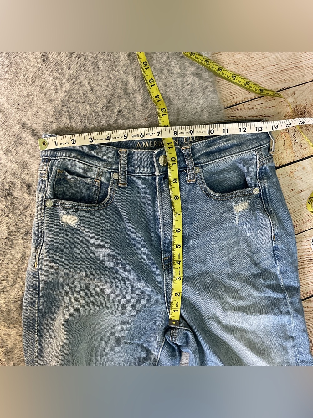American Eagle Outfitters Light Blue Distressed Mom Jeans Size 2 Long - Picture 15 of 16